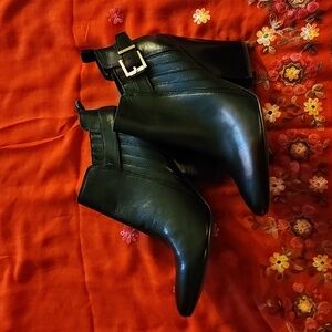 Guess ankle boots black 8.5
